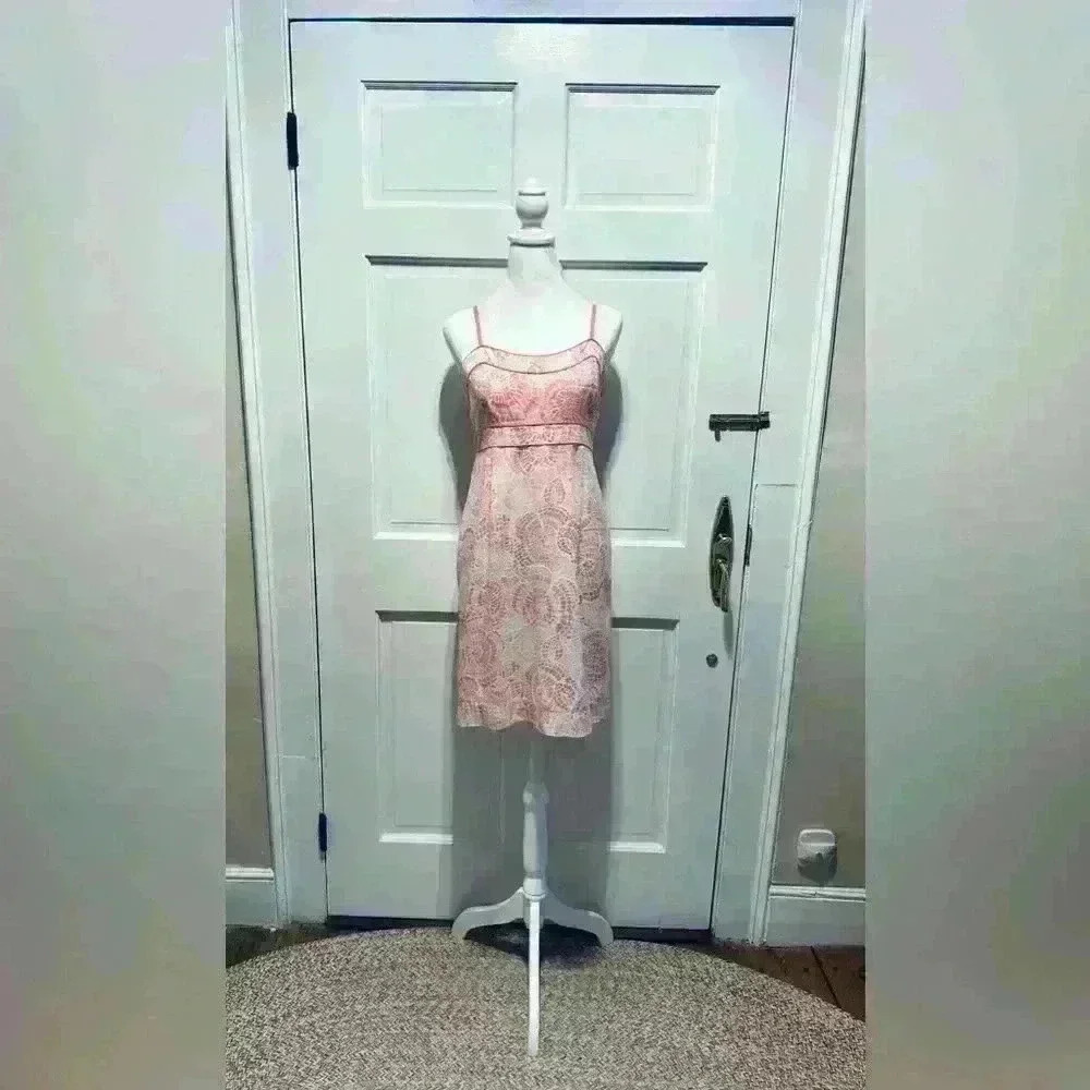 Vineyard Vines dress size 6, peach, pink, lime green colors, spaghetti straps.